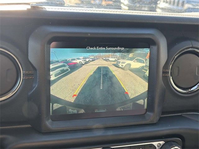 Certified 2022 Jeep Wrangler Unlimited Sahara image 35