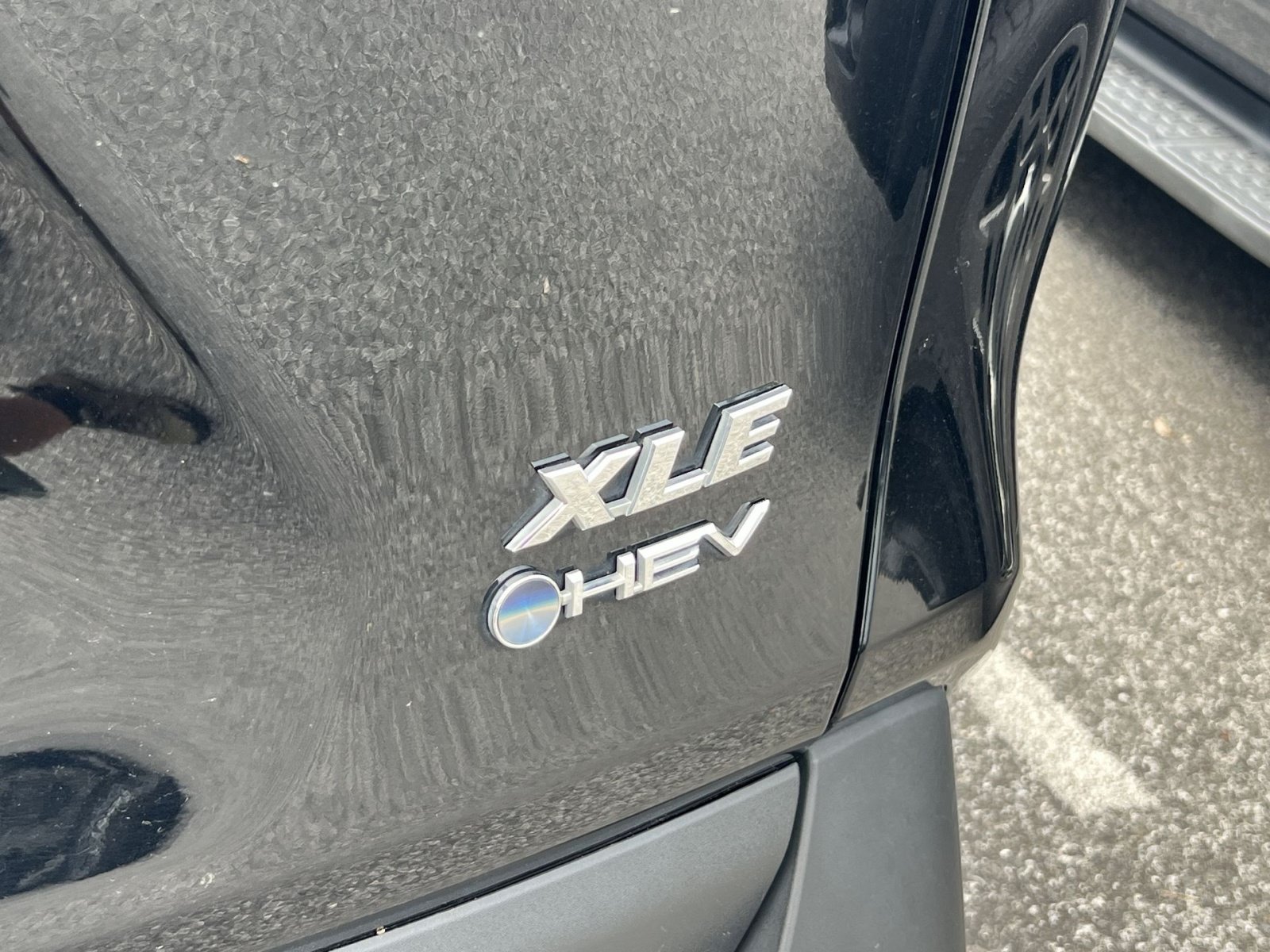 Used 2025 Toyota RAV4 XLE AWD/4WD image 24
