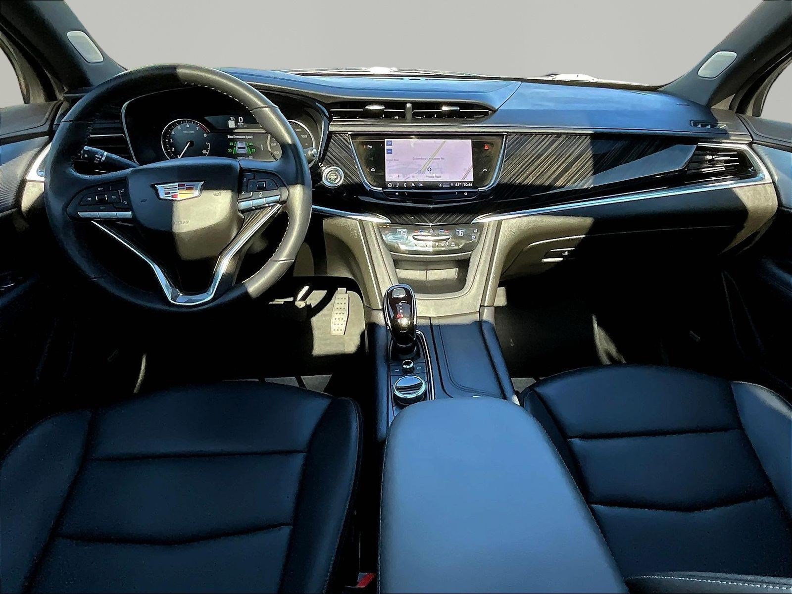 Used 2025 Cadillac XT6 Premium Luxury w/ LPO, Floor Liner Package AWD/4WD image 7