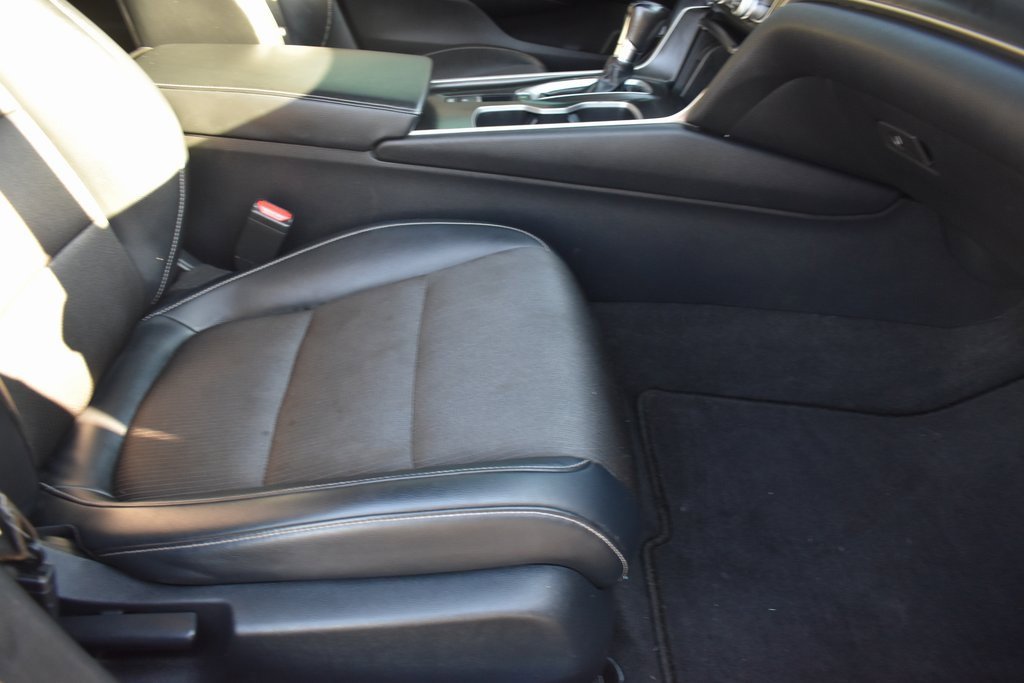 Used 2018 Honda Accord Sport image 8