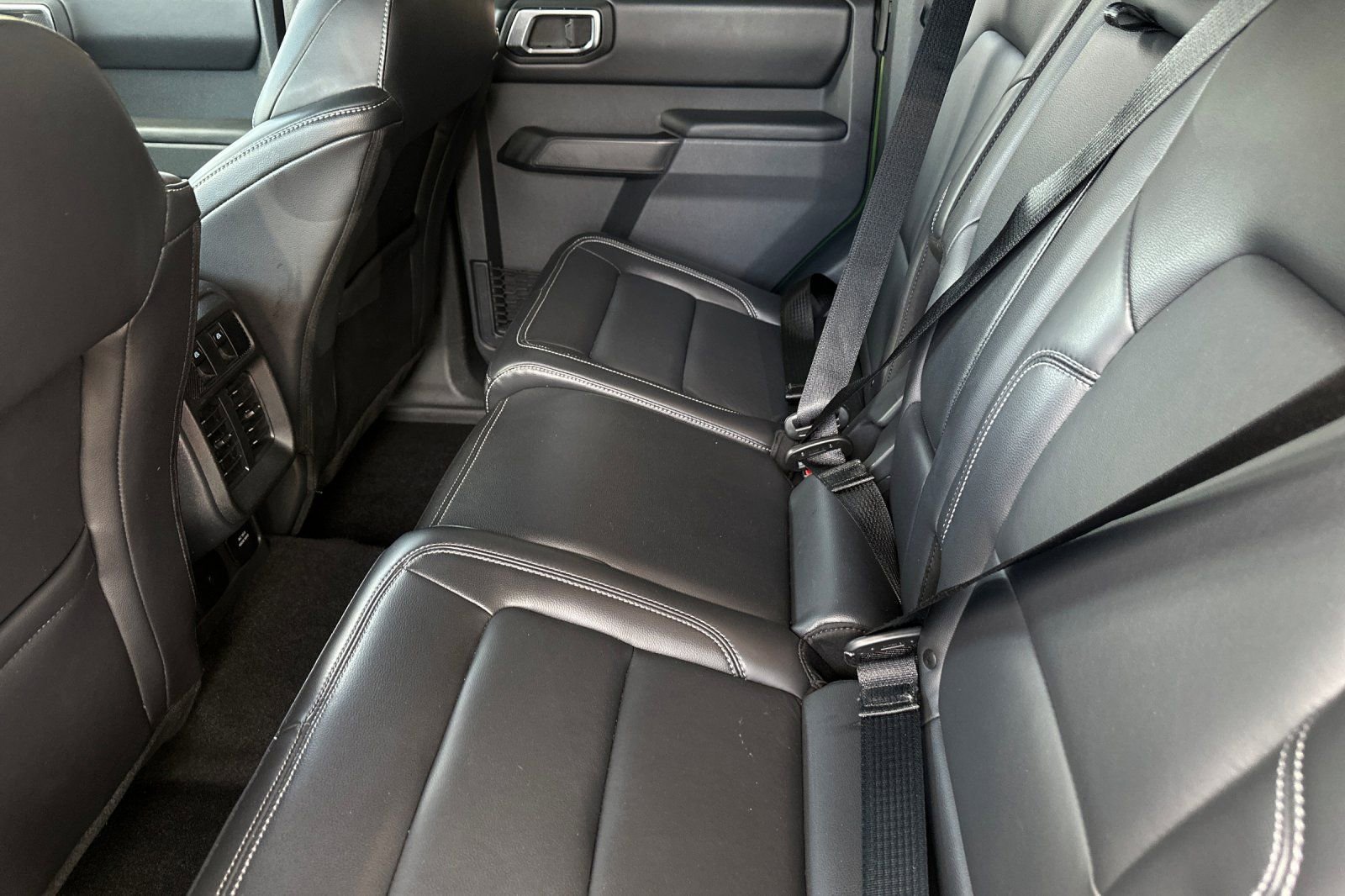 Used 2025 Ford Bronco Outer Banks image 12