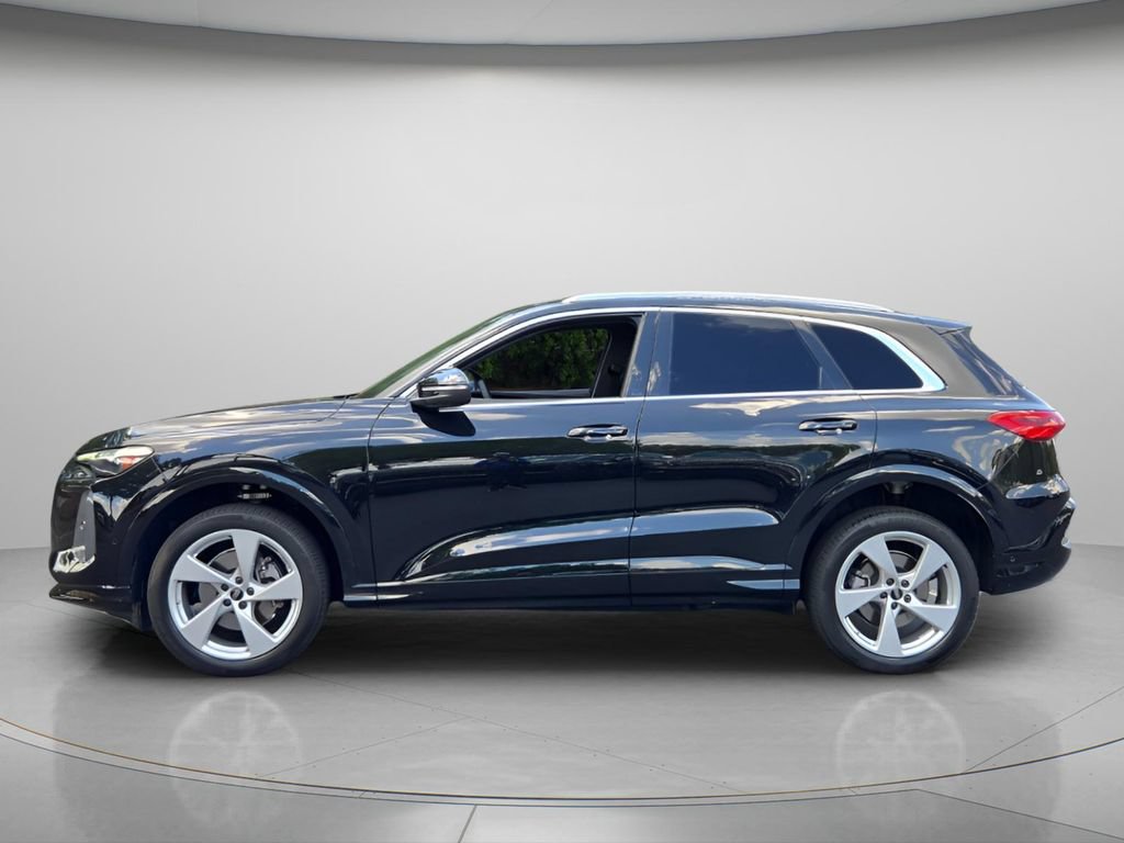 Certified 2025 Audi Q5 Premium Plus AWD/4WD image 3