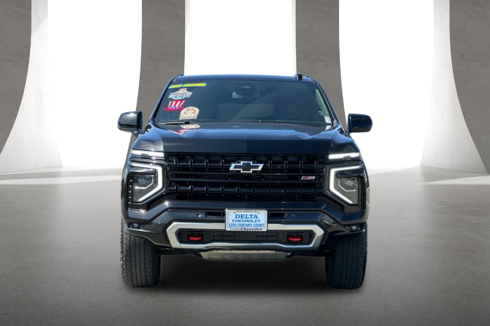 Used 2025 Chevrolet Suburban Z71 AWD/4WD image 9