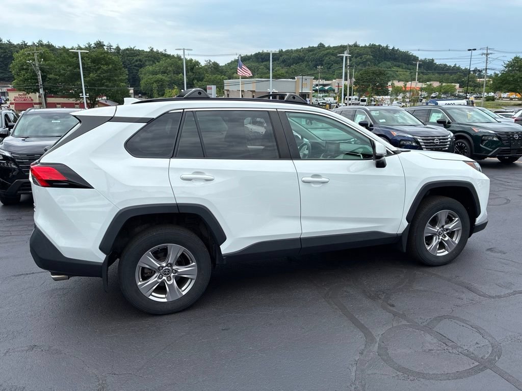 Used 2022 Toyota RAV4 XLE w/ Convenience Package AWD/4WD image 8