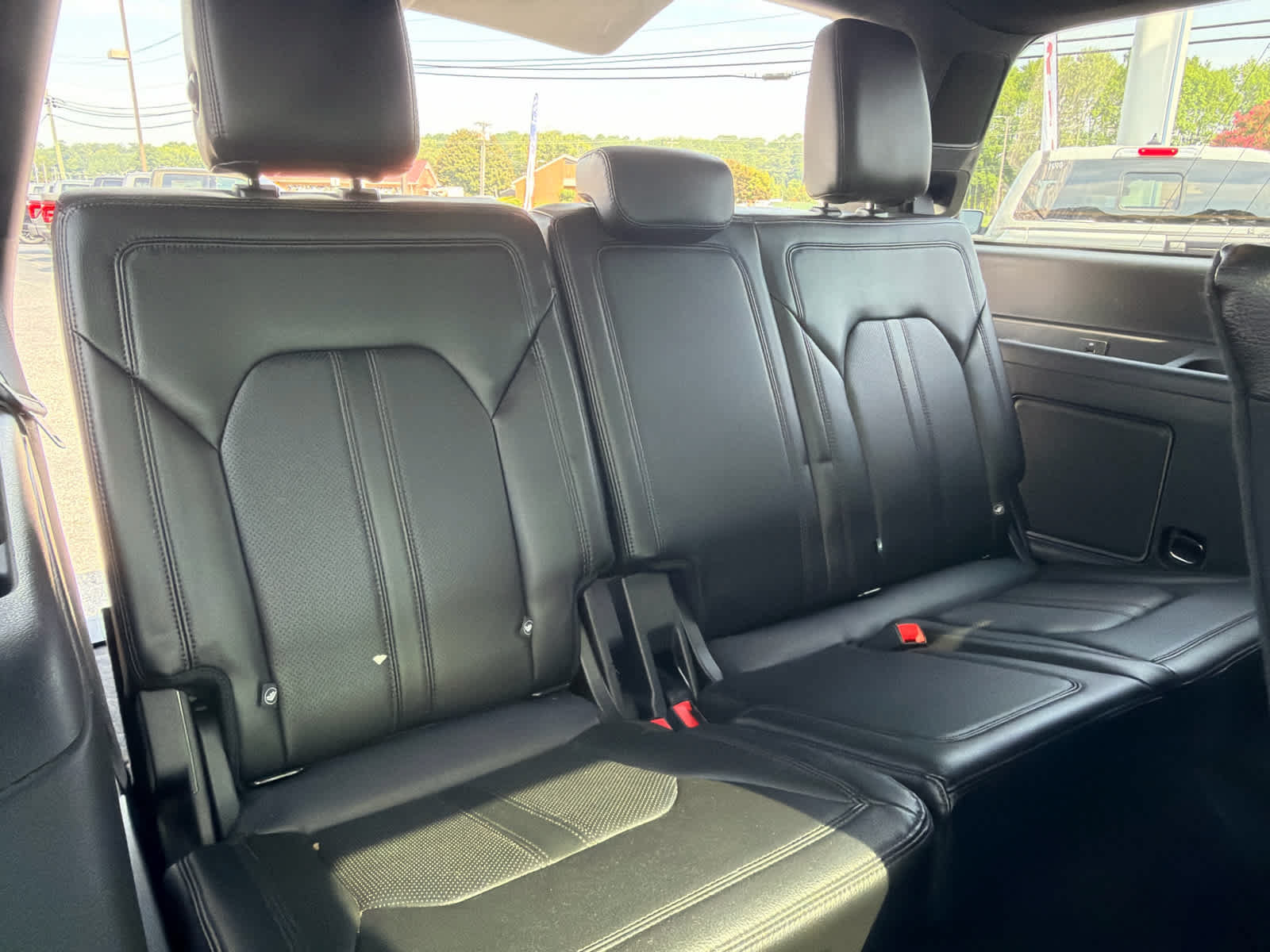 Used 2018 Ford Expedition Limited AWD/4WD image 11