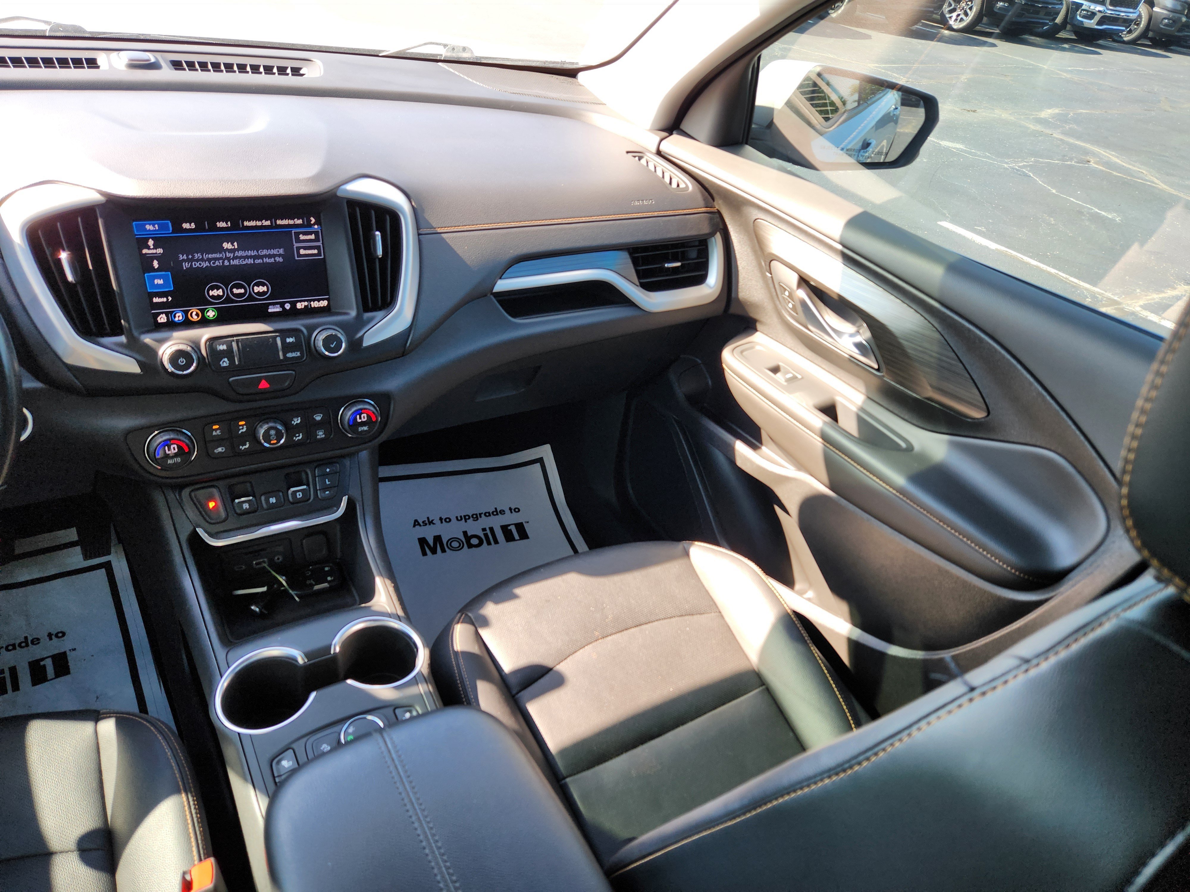 Used 2020 GMC Terrain SLT w/ Preferred Package FWD image 16