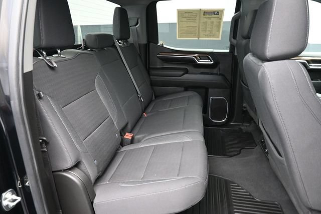 Used 2023 Chevrolet Silverado 1500 LT AWD/4WD image 30