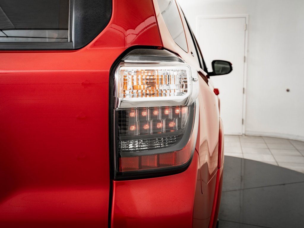 Used 2016 Toyota 4Runner SR5 image 8