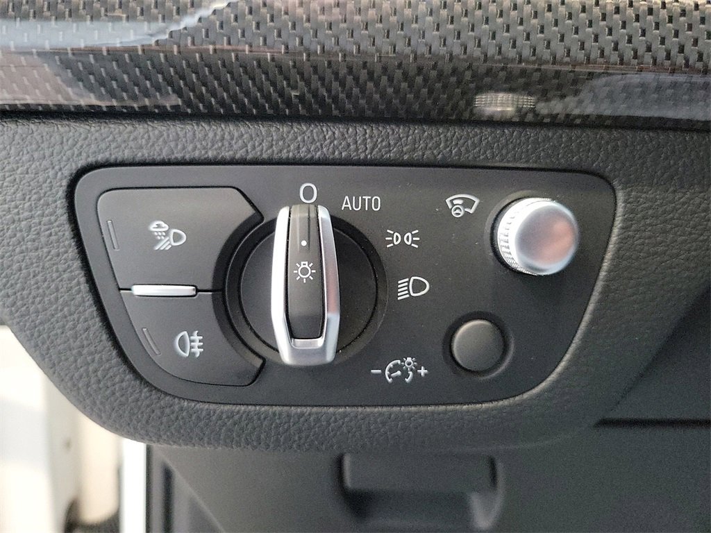 Used 2020 Audi SQ5 Prestige w/ Prestige Package image 15