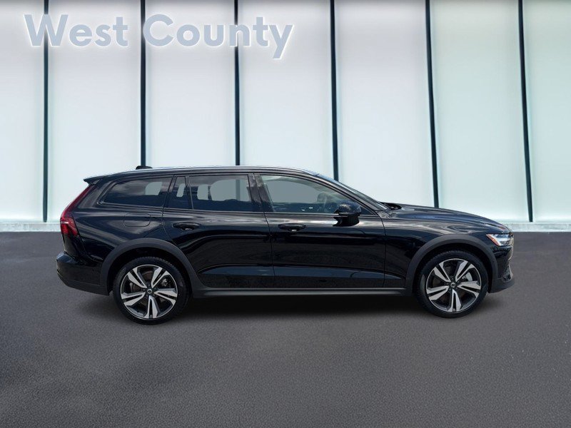 New 2026 Volvo V60 B5 Cross Country Plus w/ Climate Package AWD/4WD video 2