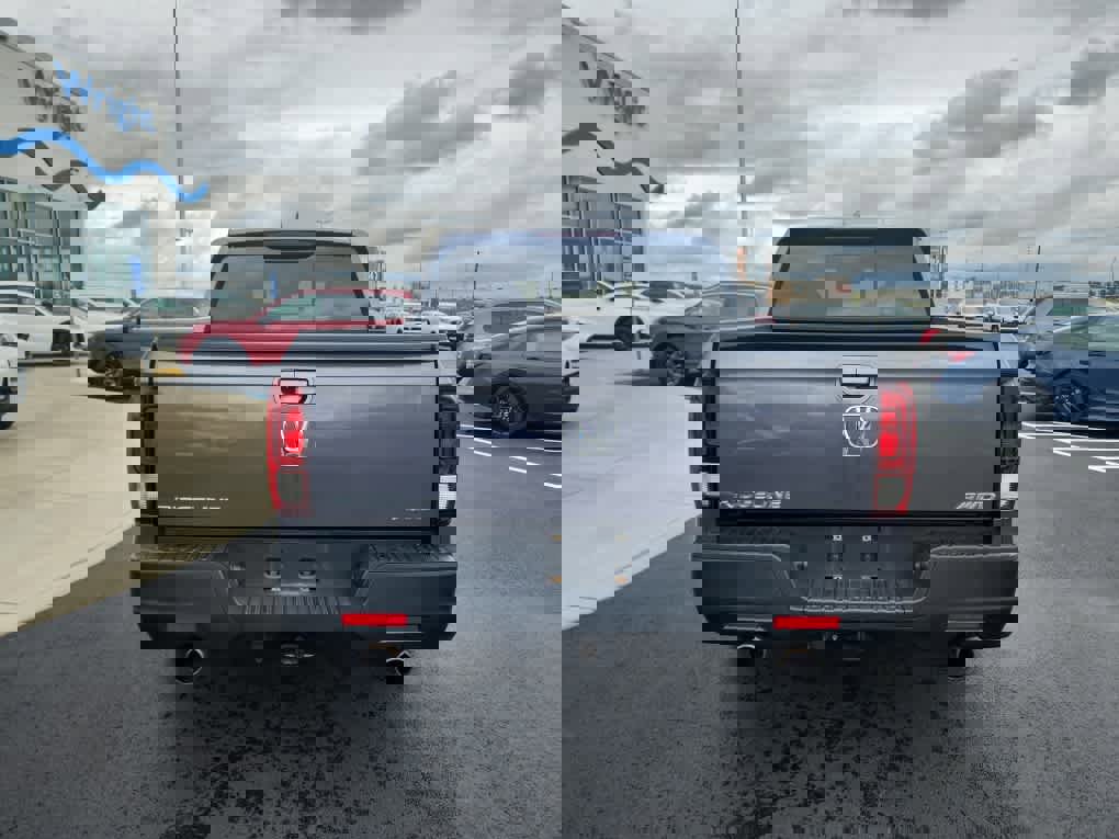 Certified 2021 Honda Ridgeline RTL image 3