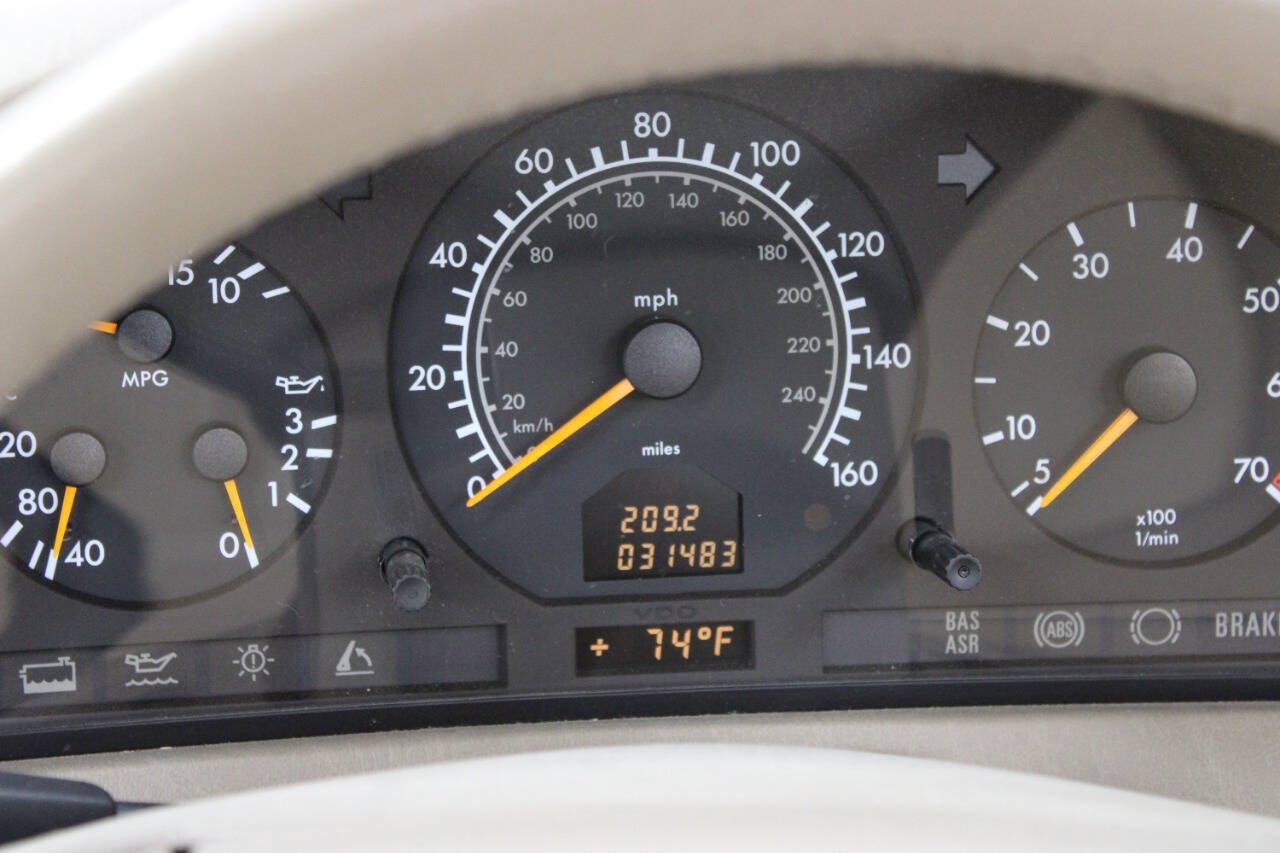Used 1998 Mercedes-Benz SL 500 image 13