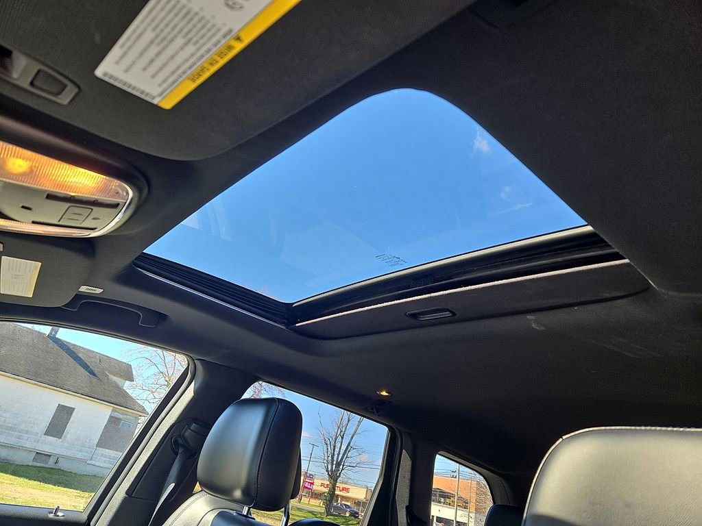 Used 2021 Jeep Grand Cherokee Limited image 14