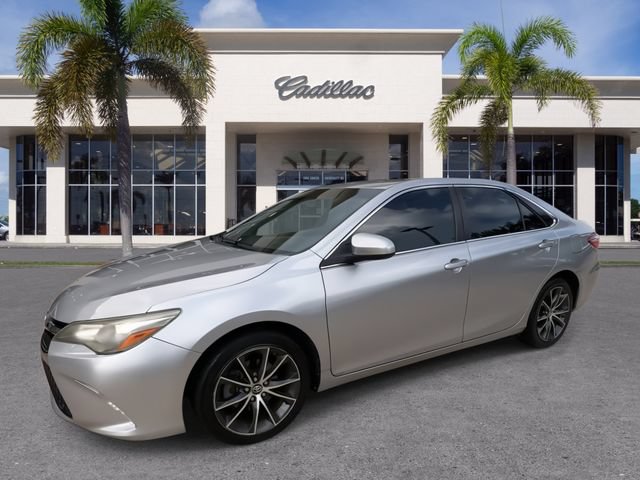 Used 2016 Toyota Camry XSE FWD image 6