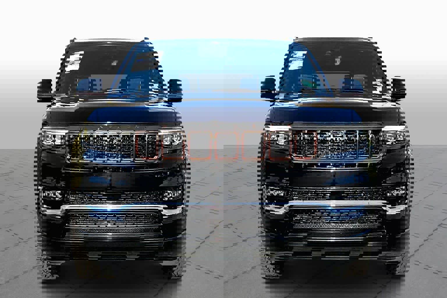 Used 2022 Jeep Grand Wagoneer Series II w/ Premium Group II image 3