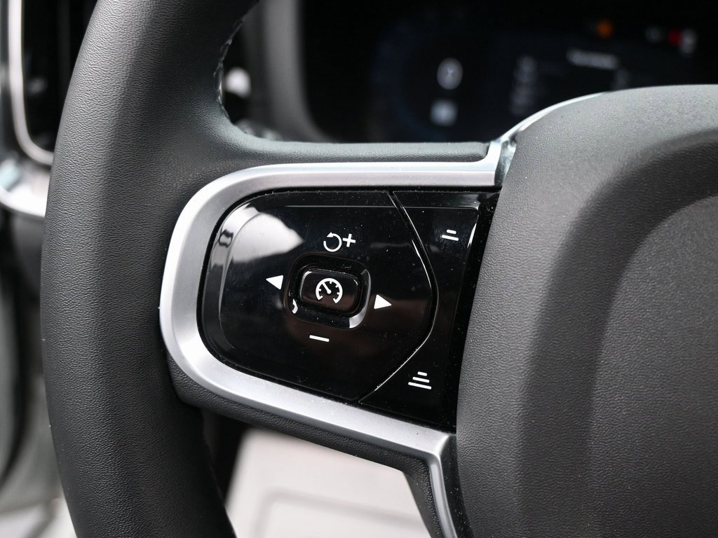 Used 2023 Volvo S60 T8 Ultimate image 19