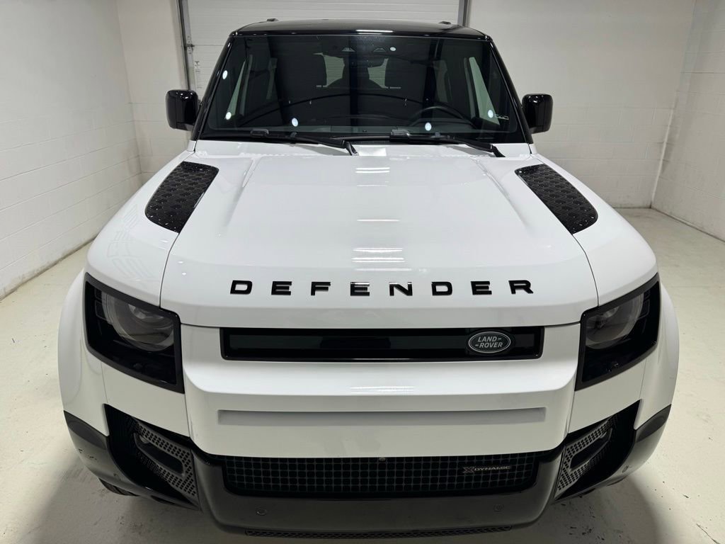 Used 2023 Land Rover Defender 90 X-Dynamic SE AWD/4WD image 6