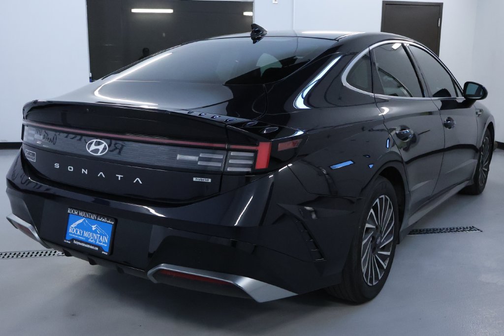 Used 2025 Hyundai Sonata SEL FWD image 8