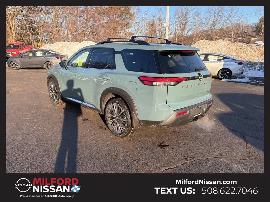 Used 2026 Nissan Pathfinder Platinum w/ Cargo Package AWD/4WD image 3