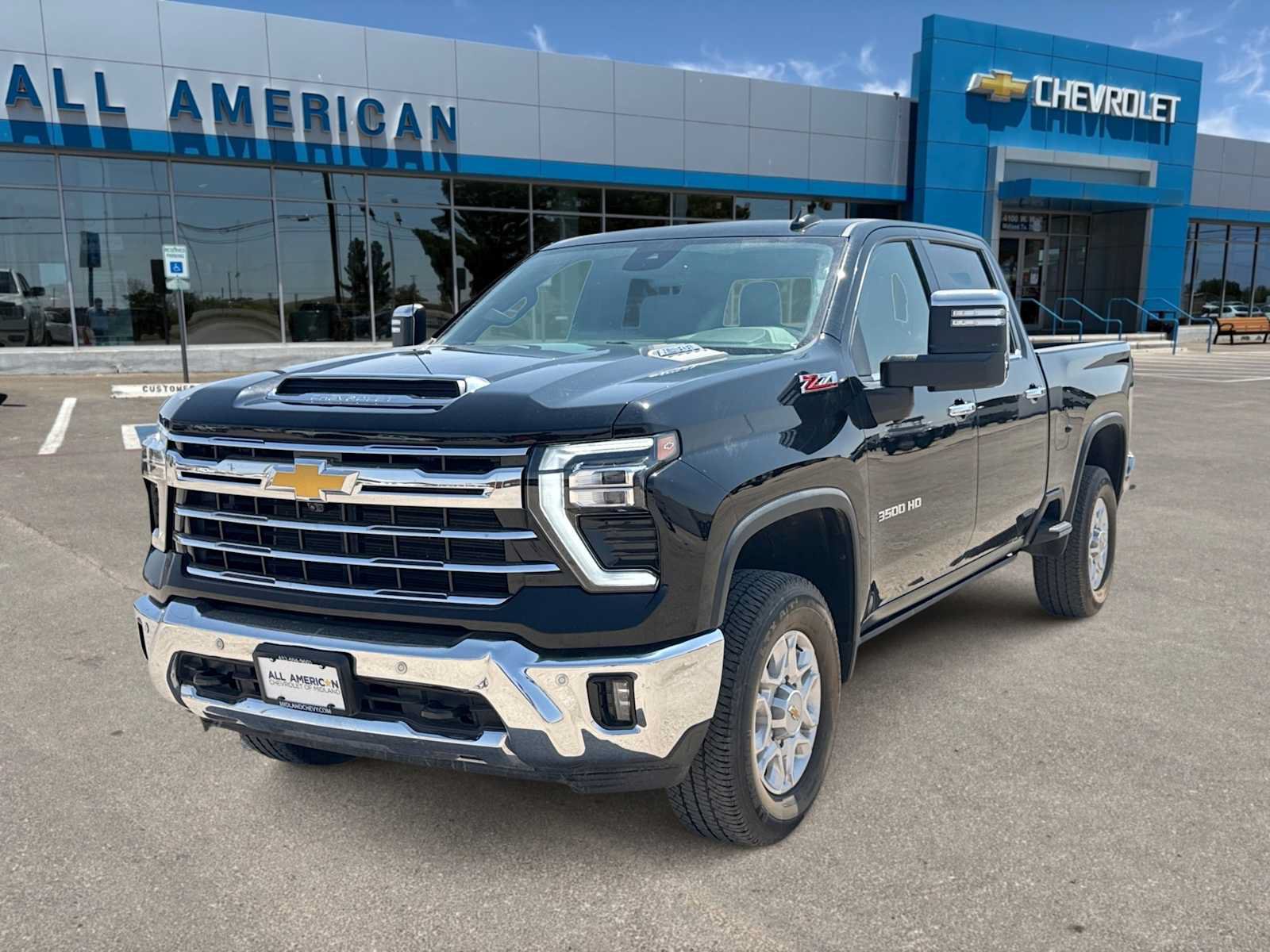Used 2024 Chevrolet Silverado 3500 LTZ w/ LTZ Convenience Package AWD/4WD image 1