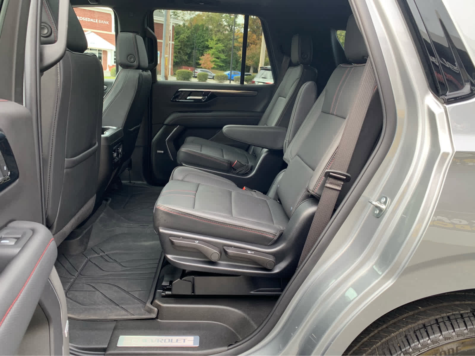 Used 2025 Chevrolet Tahoe RST image 25