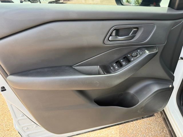 Certified 2024 Nissan Rogue S image 9