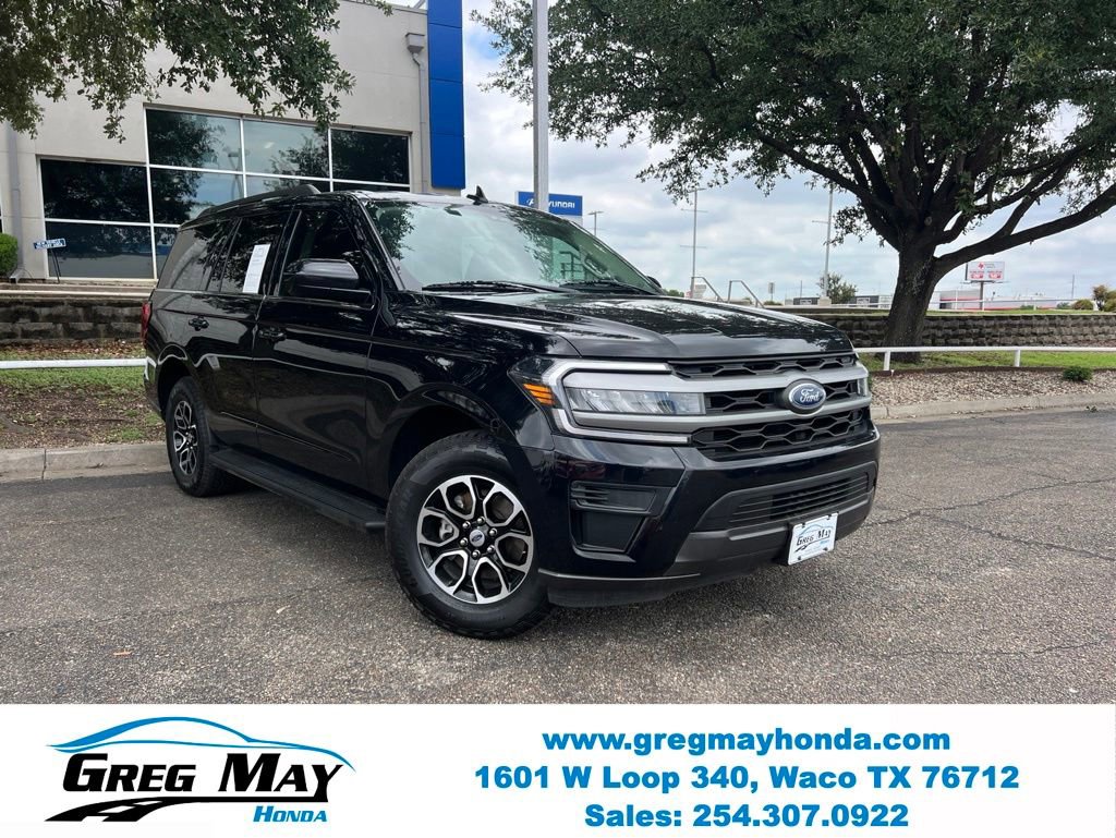 Used 2023 Ford Expedition XLT RWD image 2