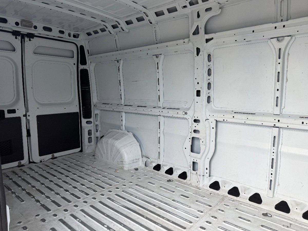 Used 2019 RAM ProMaster 2500 w/ Interior Convenience Group FWD image 12