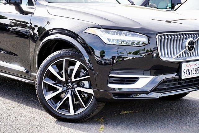 Used 2025 Volvo XC90 B6 Plus w/ Protection Package Premier image 4