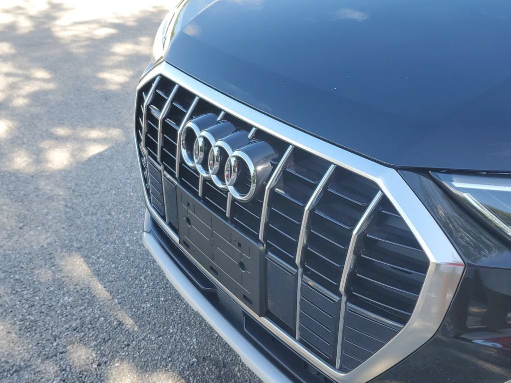 Used 2020 Audi Q3 2.0T Premium Plus AWD/4WD image 11