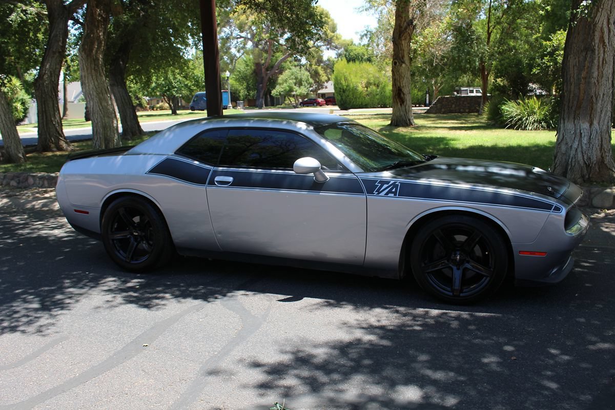 Used 2018 Dodge Challenger R/T w/ Quick Order Package 22P T/A RWD image 35