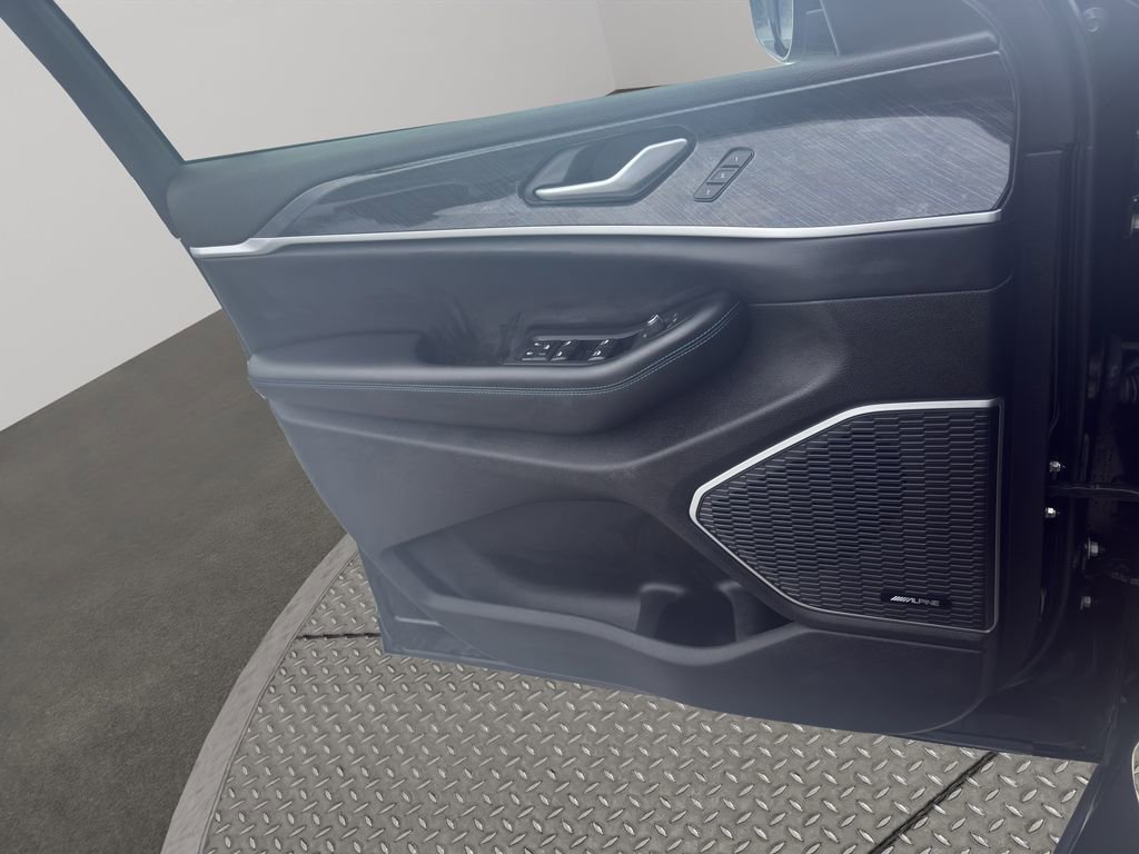 Used 2023 Jeep Grand Cherokee Trailhawk w/ Luxury Tech Group III image 14