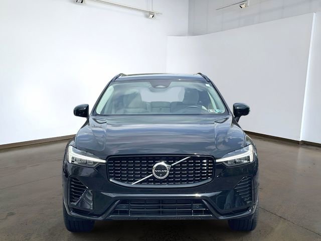 Used 2024 Volvo XC60 T8 Plus w/ Climate Package AWD/4WD image 2