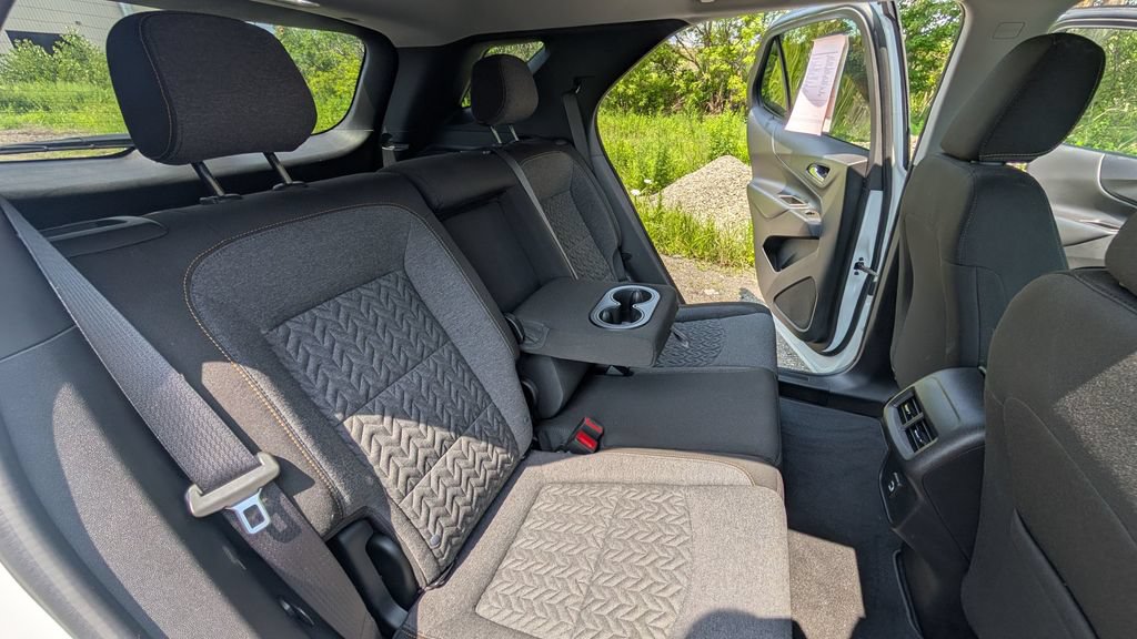 Used 2024 Chevrolet Equinox LT AWD/4WD image 17
