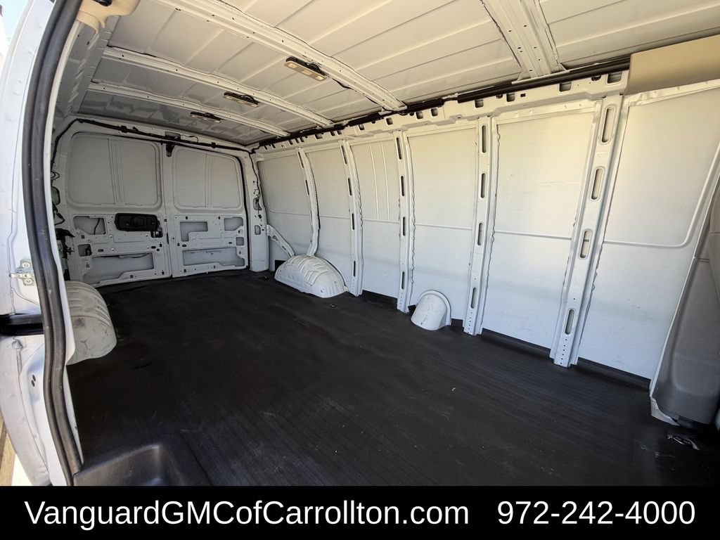 Used 2025 Chevrolet Express 3500 Extended w/ Driver Convenience Package RWD image 29