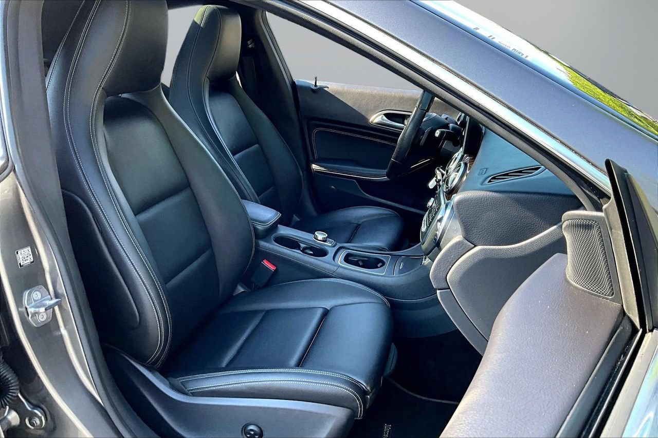 Used 2019 Mercedes-Benz CLA 250 4MATIC image 23