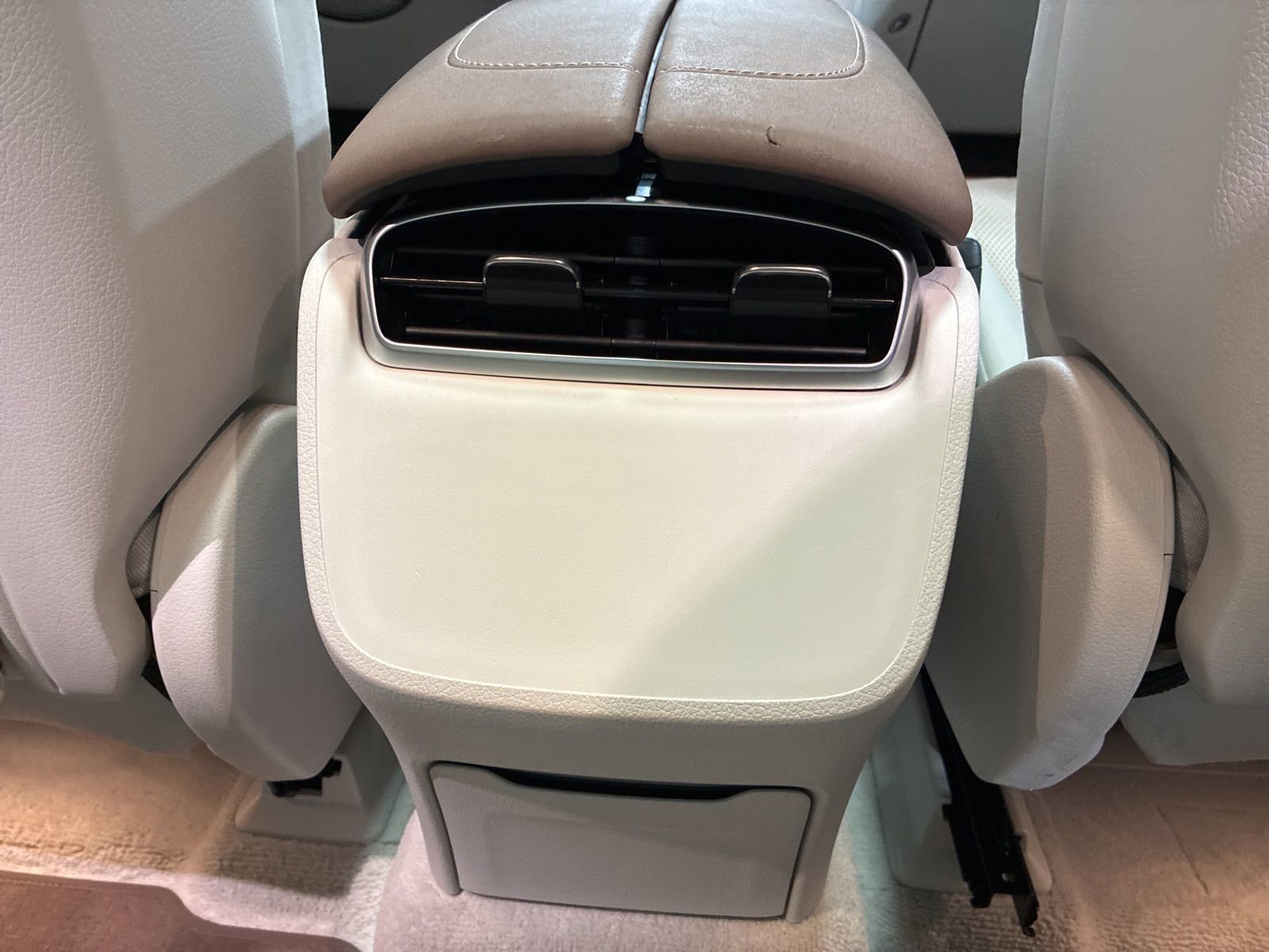 Used 2023 Mercedes-Benz EQS 580 4MATIC SUV image 33