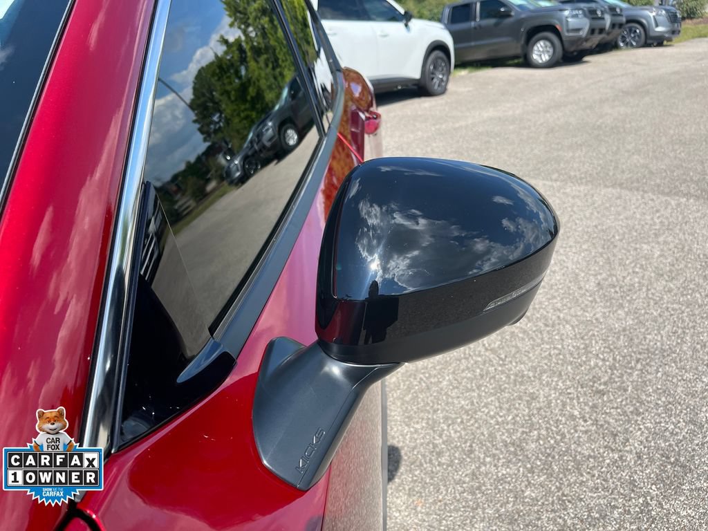 Certified 2026 Nissan Kicks SR FWD image 33