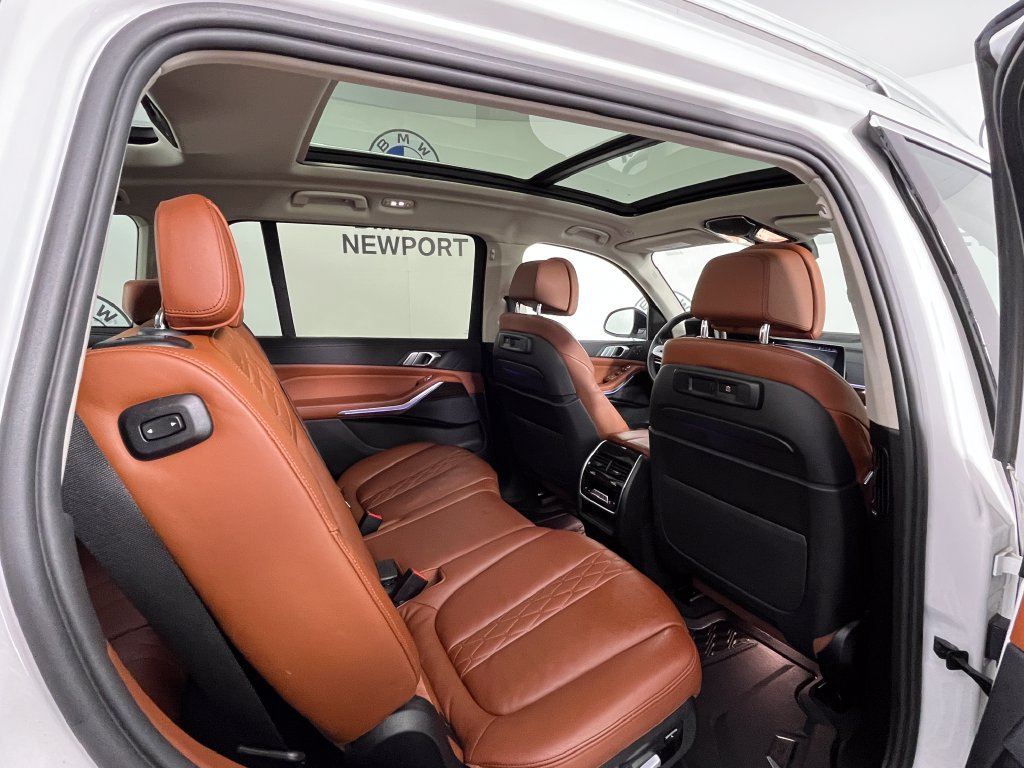 Used 2021 BMW X7 xDrive40i w/ Luxury Seating Package AWD/4WD image 25