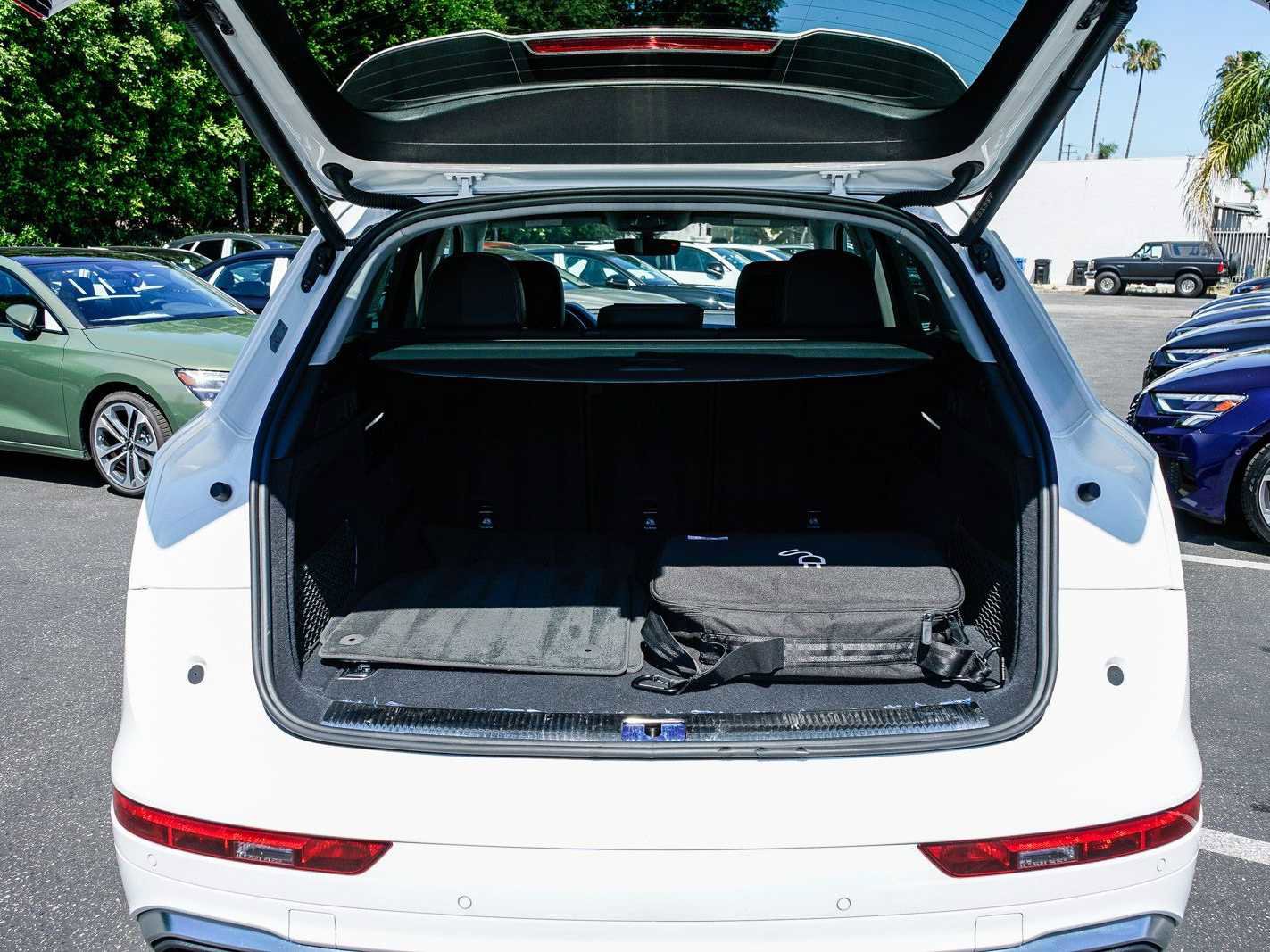 Used 2023 Audi Q5 e Premium image 25