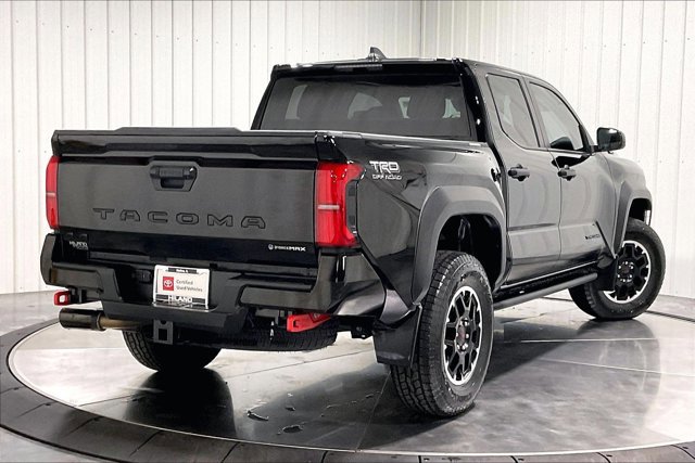 Certified 2024 Toyota Tacoma TRD Off-Road AWD/4WD image 14