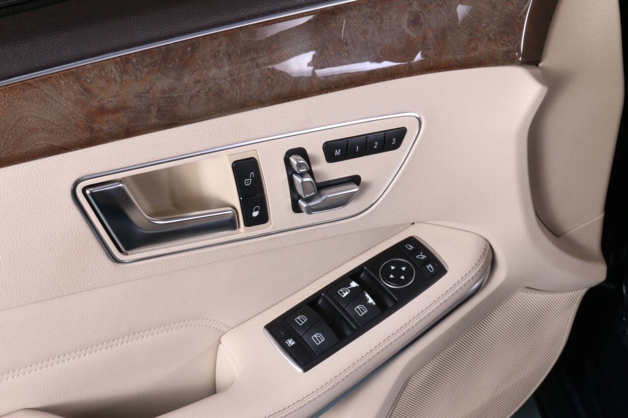 Used 2016 Mercedes-Benz E 350 Sedan image 35
