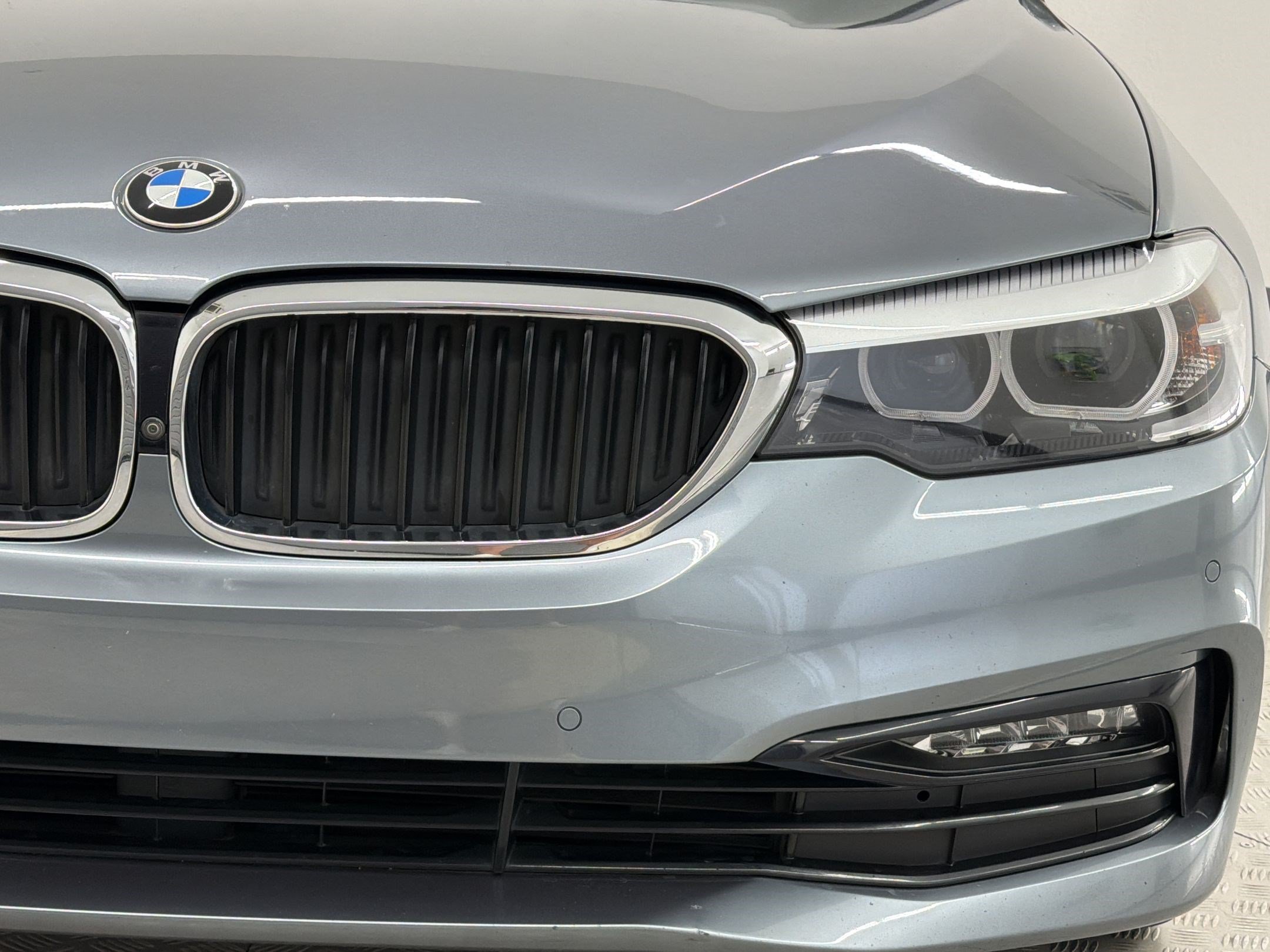 Used 2018 BMW 530e RWD image 12