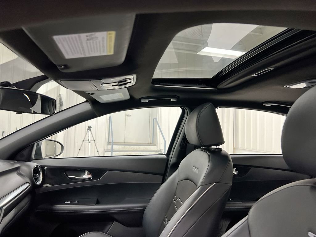 Used 2021 Kia Forte GT-Line w/ GT-Line Premium Package FWD image 19