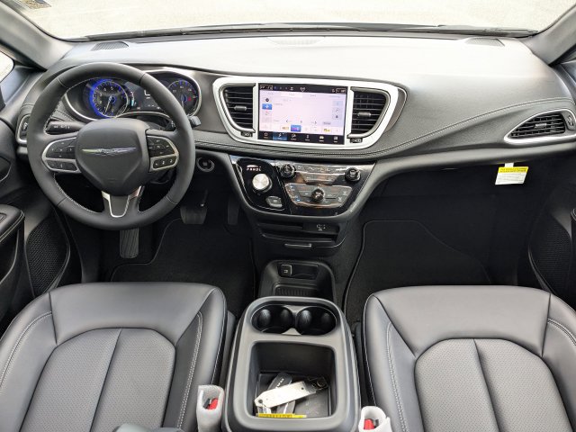 New 2026 Chrysler Pacifica Select FWD image 15