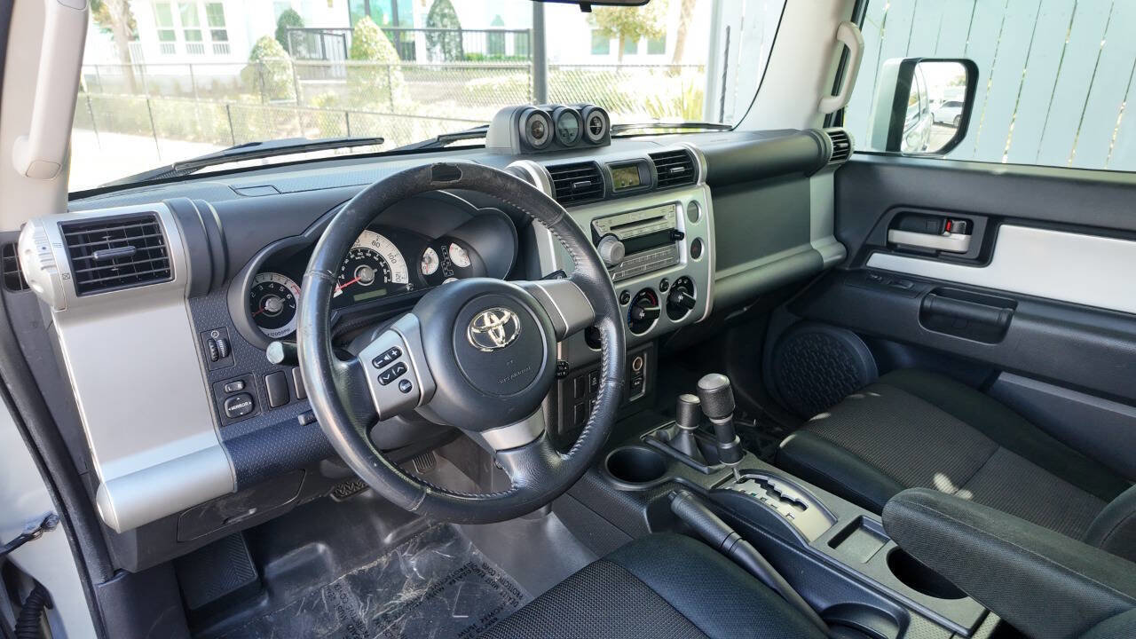 Used 2008 Toyota FJ Cruiser 4WD image 8