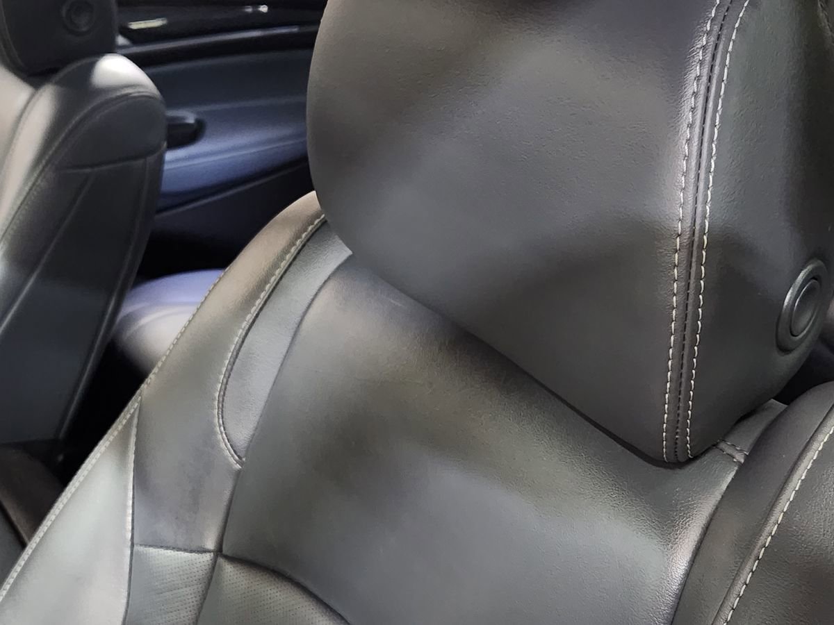 Used 2022 Buick Enclave Premium w/ Experience Buick Package FWD image 31