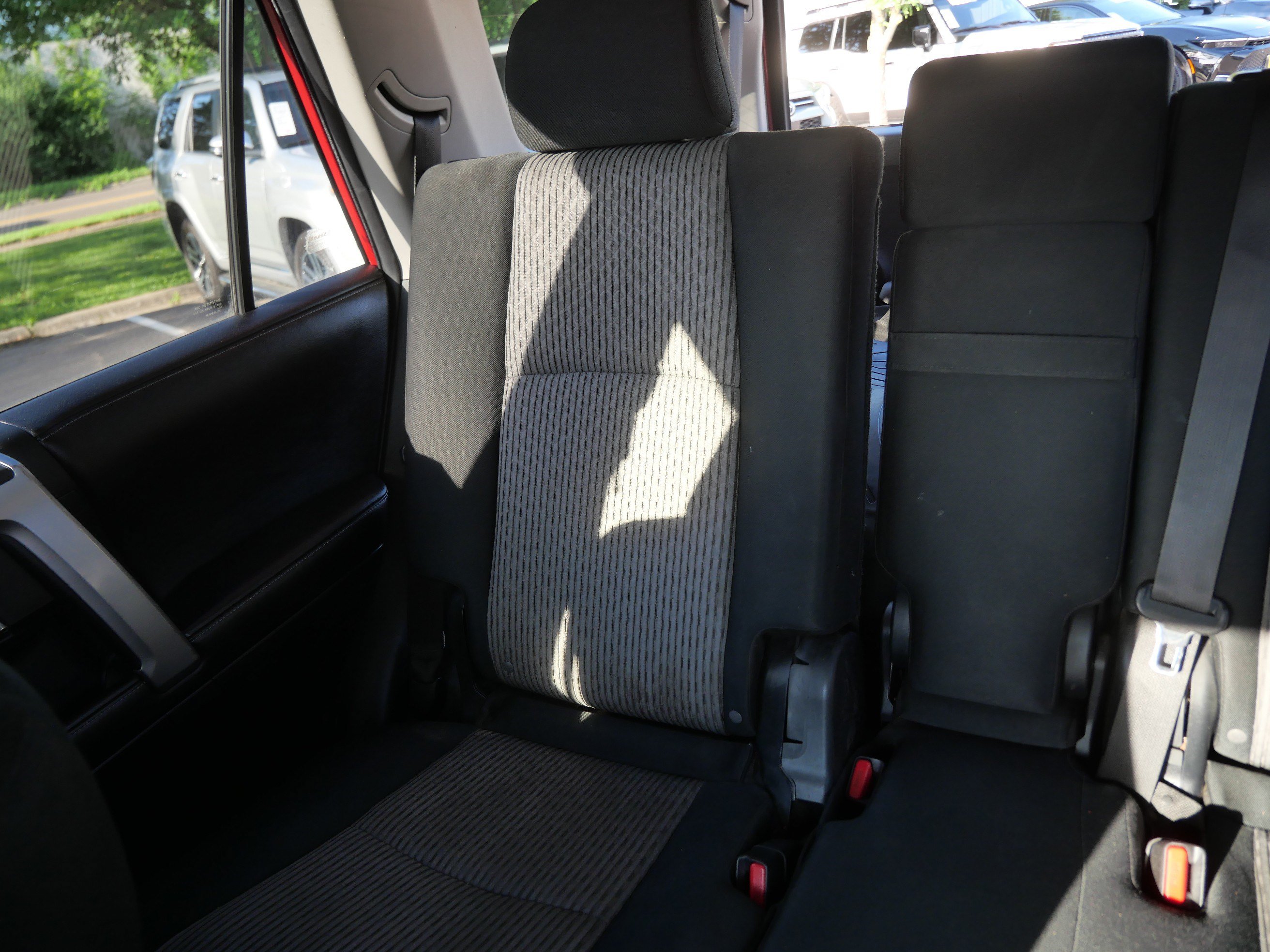Certified 2016 Toyota 4Runner SR5 AWD/4WD image 12