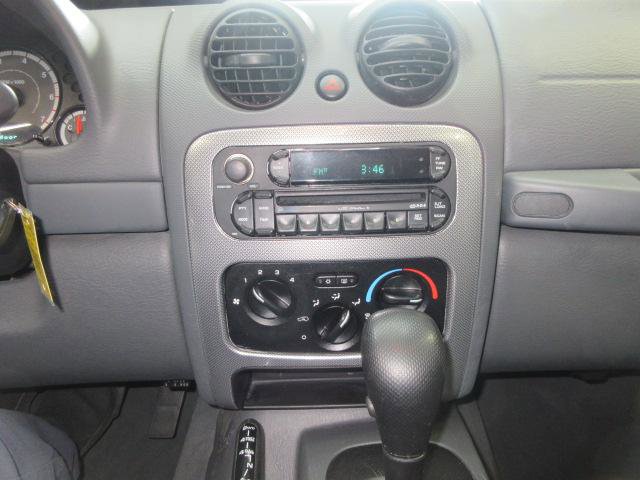 Used 2006 Jeep Liberty Sport AWD/4WD image 20