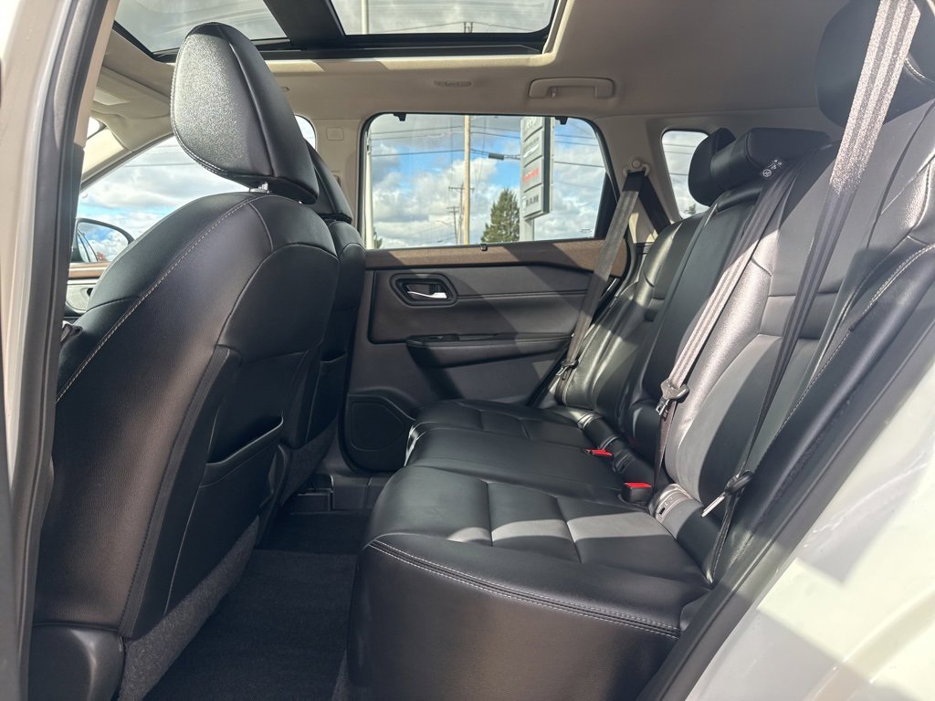 Used 2022 Nissan Rogue SL w/ SL Premium Package image 20